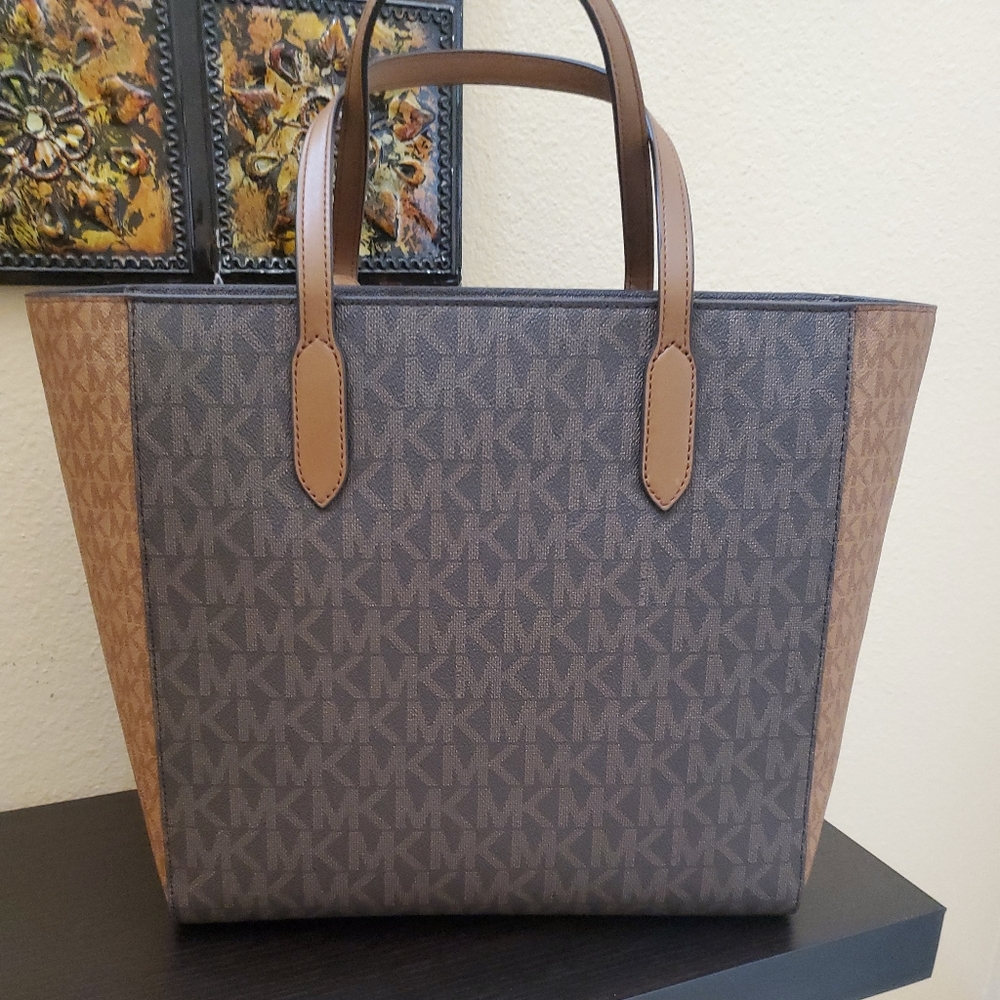 Michael kors Signature Sinclair East West Tote Shoulder Bag - Picture 4 of 7